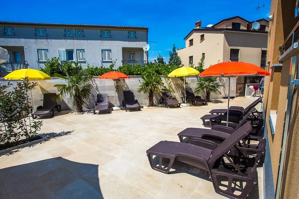 Villa Sara Porec 0*,