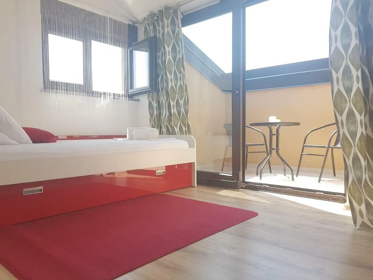 Villa Sara Porec 0*,