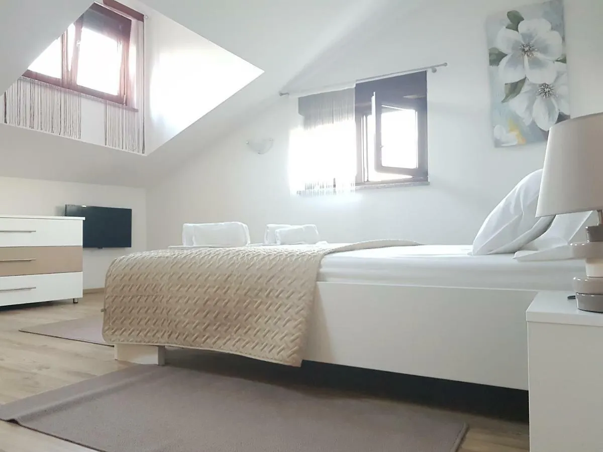 Апартаменты Villa Sara Пореч